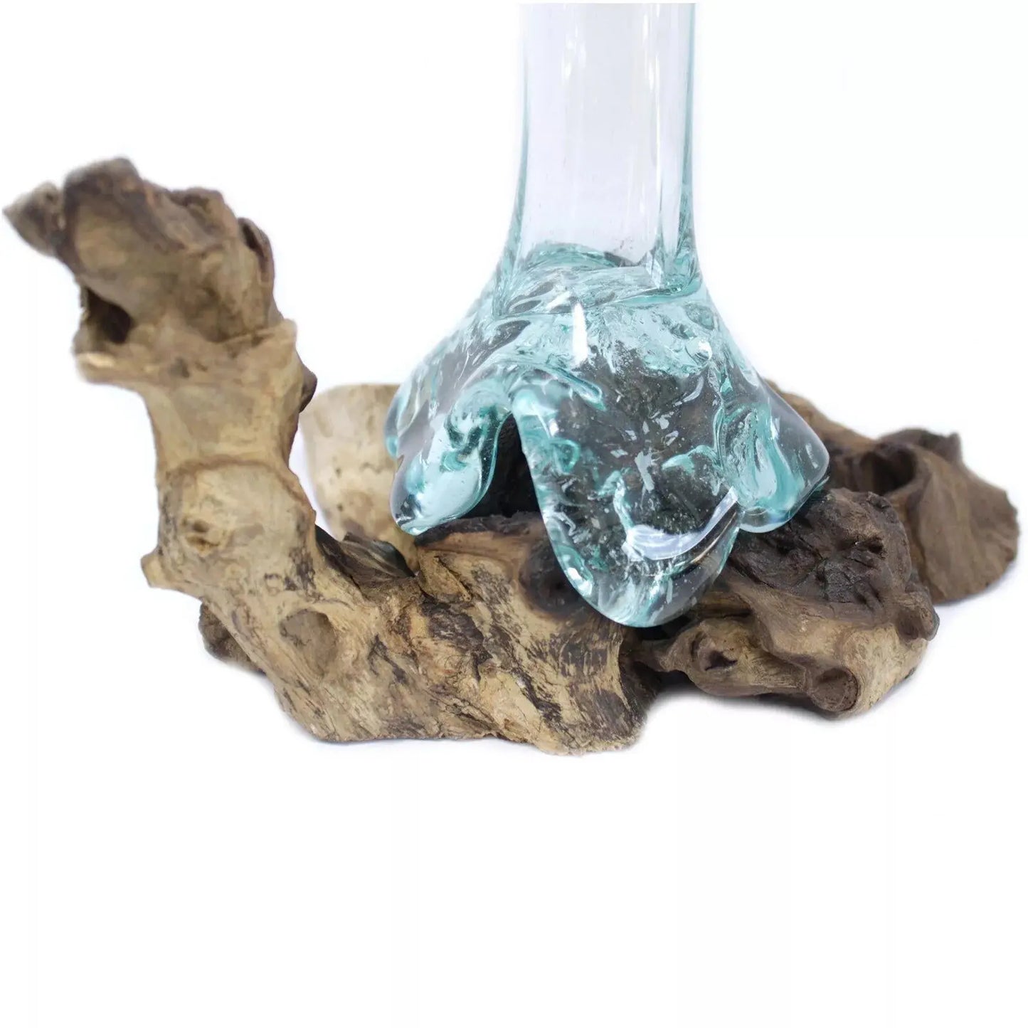 Vase artisanal en verre fondu sur bois de Gamal Boisia
